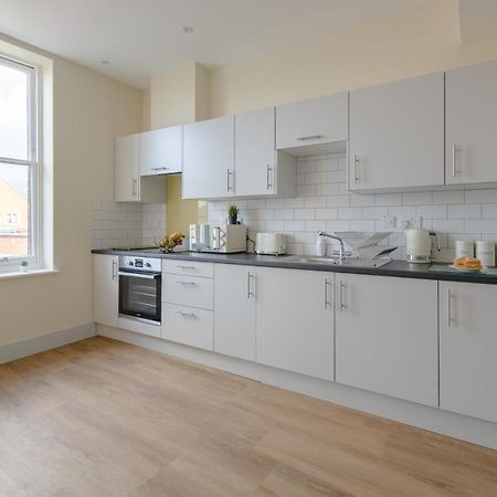 Hereford City Centre - Apartment 7, Isabella House - Modern Apartment In The Heart Of The City - Sleeps 2 Guests - Hosted By Rentmyhouse Экстерьер фото