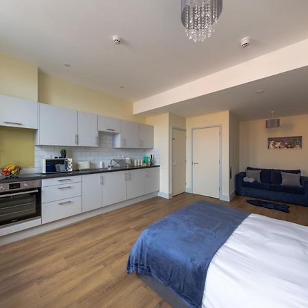 Hereford City Centre - Apartment 7, Isabella House - Modern Apartment In The Heart Of The City - Sleeps 2 Guests - Hosted By Rentmyhouse Экстерьер фото