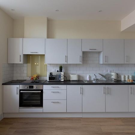 Hereford City Centre - Apartment 7, Isabella House - Modern Apartment In The Heart Of The City - Sleeps 2 Guests - Hosted By Rentmyhouse Экстерьер фото